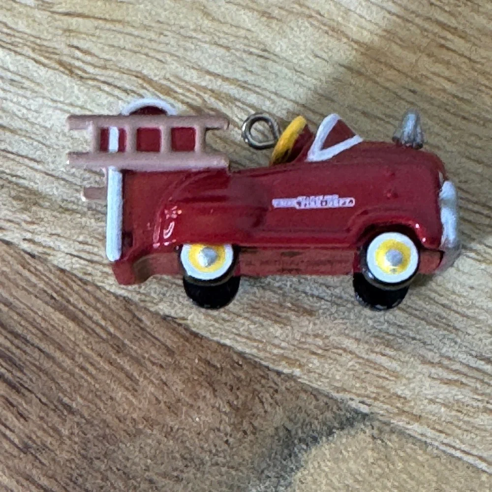 Hallmark Keepsake Ornament Red 1955 Murray Fire Truck Miniature Metal NOS